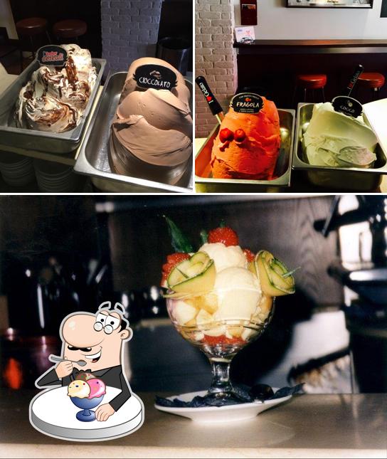 Holiday bar serve un'ampia selezione di dessert