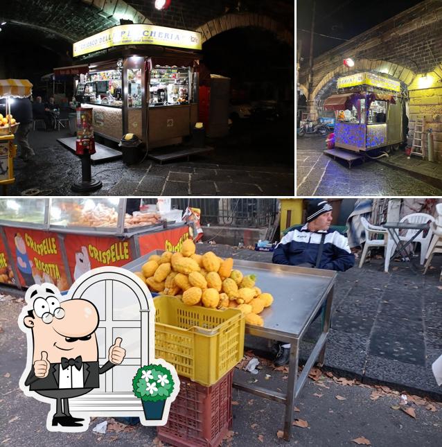 Chiosco della Pescheria si caratterizza per la esterno e interni