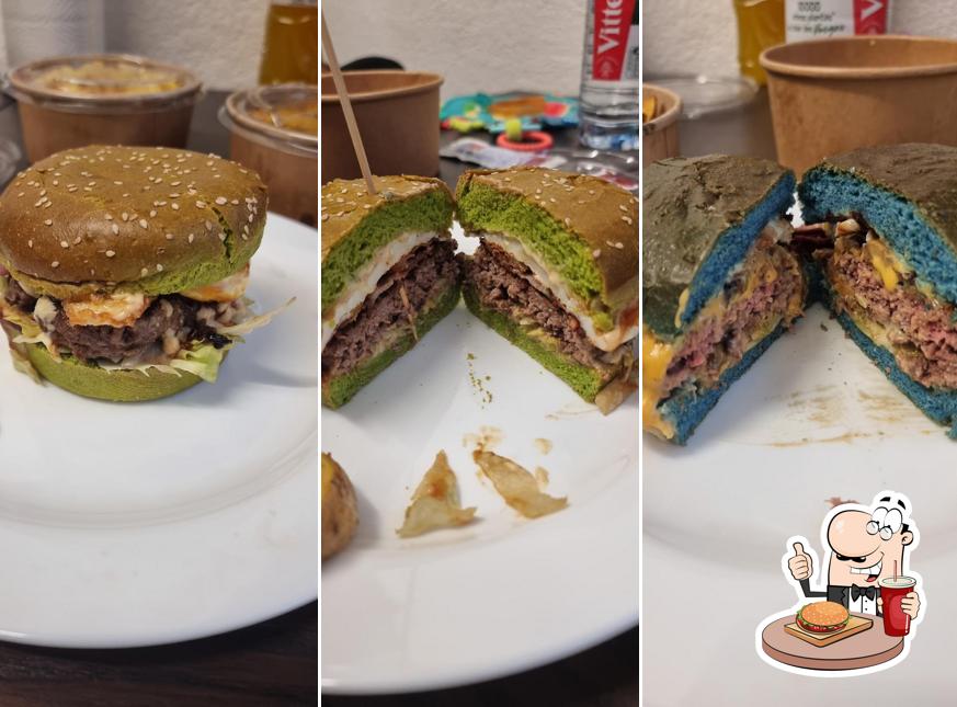 Ordina un hamburger a DiiDi's KiTCHen Embrach