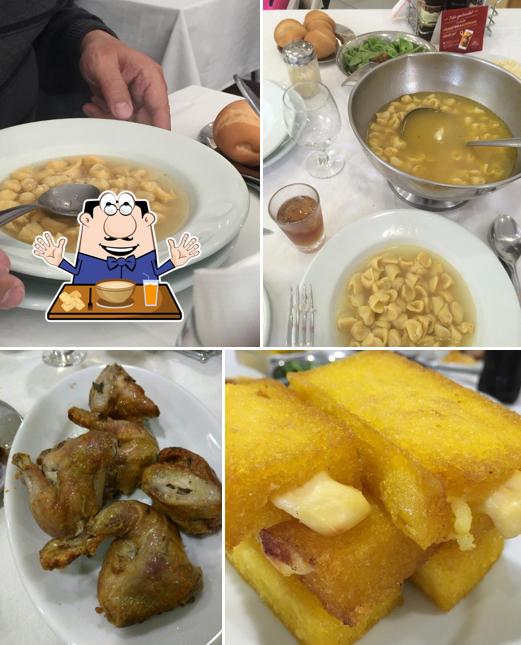 Comida em Galeteria Alvorada