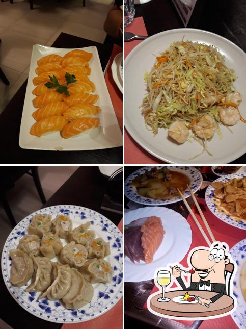 Platti al Ristorante cinese e giapponese Shih Jing
