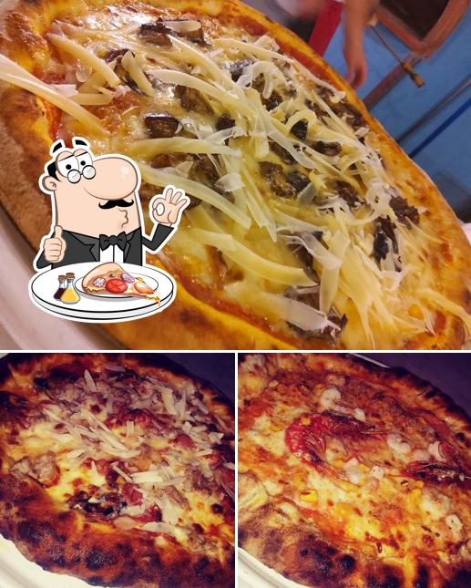 Prenditi una pizza a Il muraglione da aziz