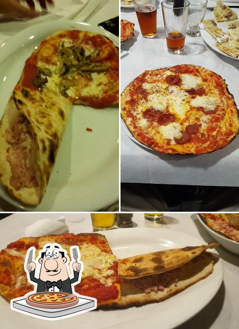 Scegli una pizza a Pizzeria Italia dal 1965