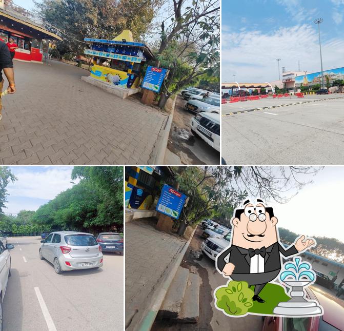 Check out the outside area of Yamuna Expressway Cafe