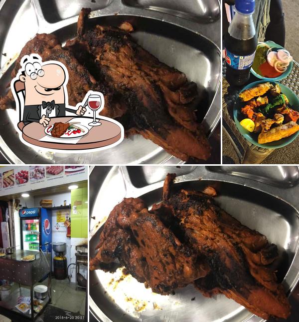 Try out meat dishes at Apnas Kababs & Rolls