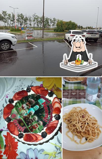 La foto della cibo e esterno di BAR PAN CAFFE'