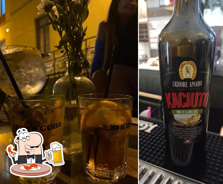 Puoi prenderti un rinfrescante bicchiere di birra chiara o scura