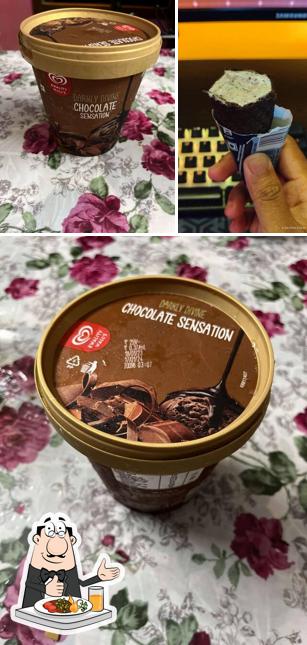 Chocolate mousse at Kwality Wall's Ice Cream And More