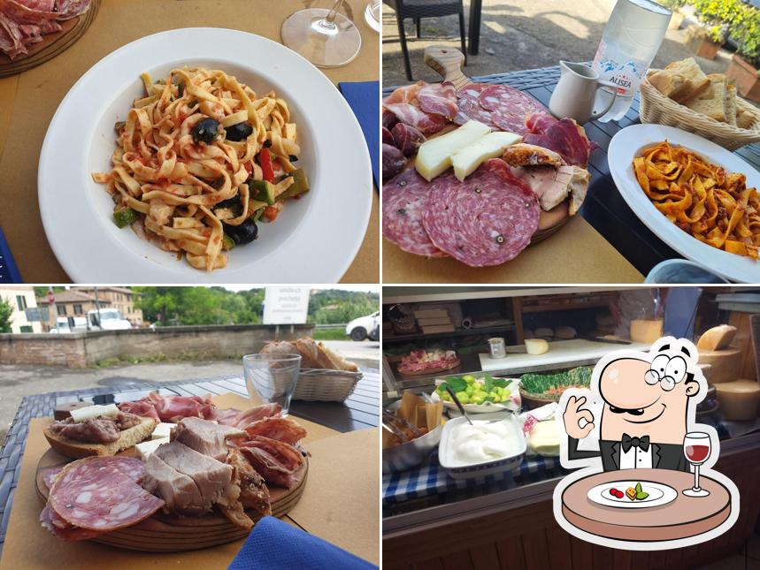 Cibo al Antica Salumeria Salvini