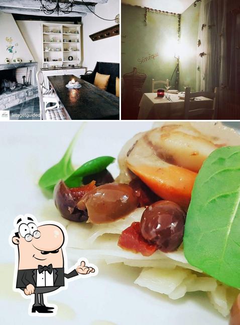 Tra le varie cose da Borgo Casale si possono trovare la interni e cibo