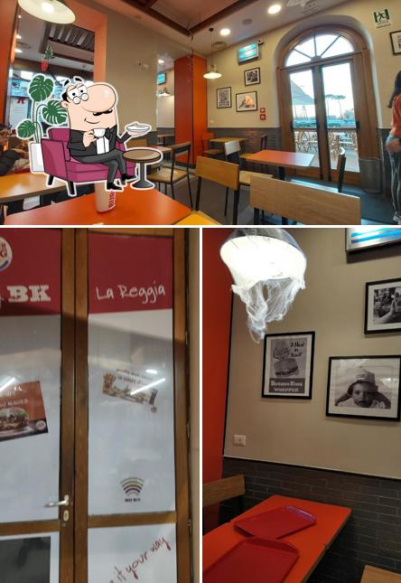 Gli interni di Burger King