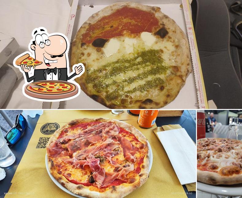 Ordina tra le svariate varianti di pizza