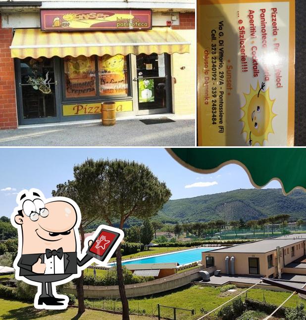 Gli esterni di Sunset Birreria Pizzeria