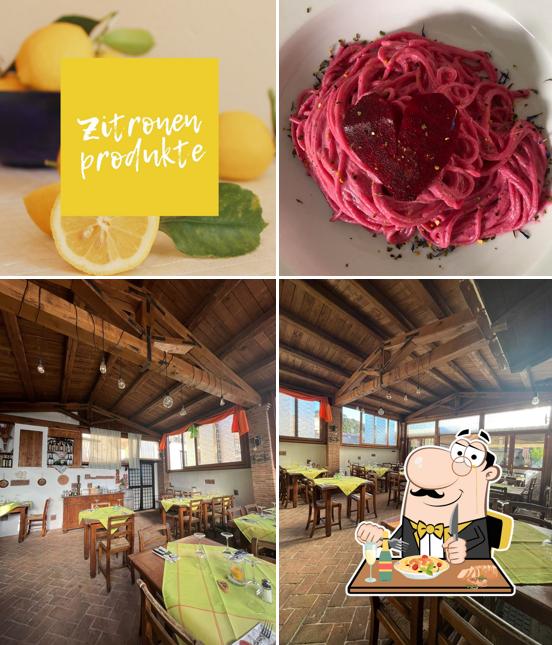 Guarda la immagine che raffigura la cibo e interni di I sapori di Sicilia