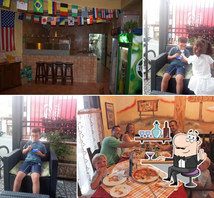 Gli interni di Anthonys pizza