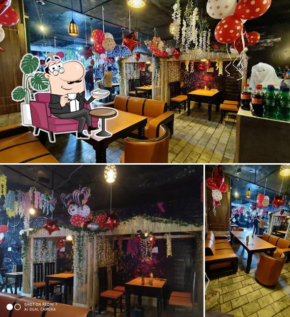 The interior of Lazeez pizza cafe