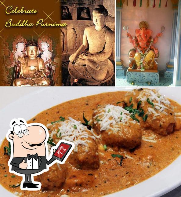 Royal Veg, Agartala is distinguished by exterior and meat