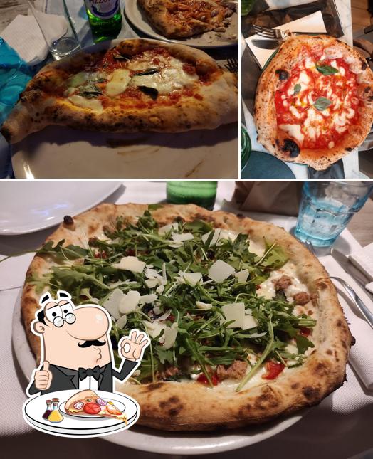 Ordina una pizza a Cozza Mia Ristorante