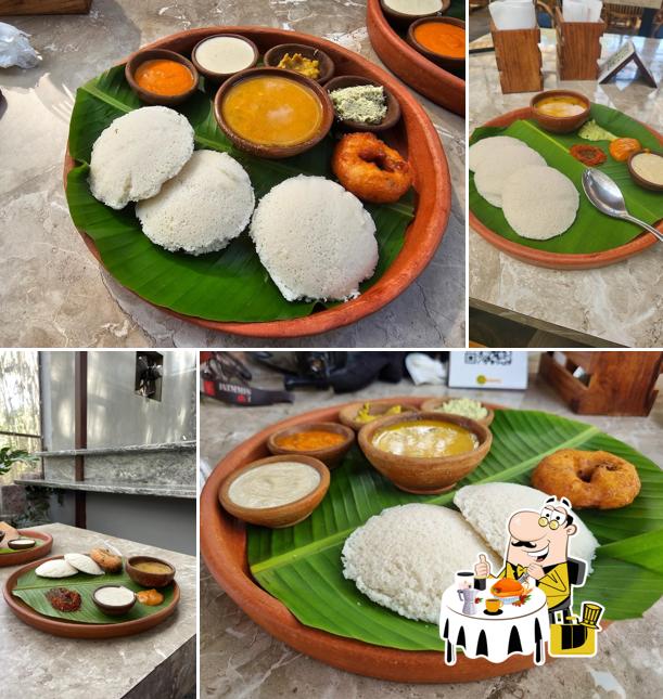 Idli at Minapattu ( Dosa Place )