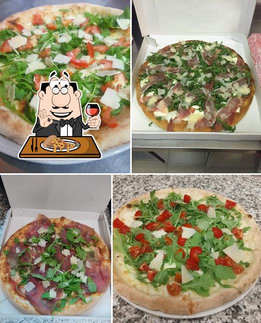 Scegli una pizza a Pizzeria L'Amour