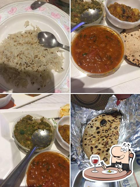 Food at Apni Rasoi