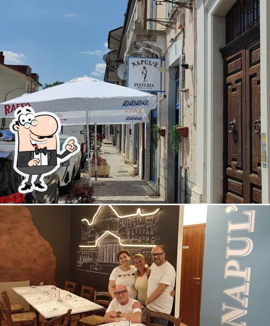 Gli esterni di Pizzeria Napul'è