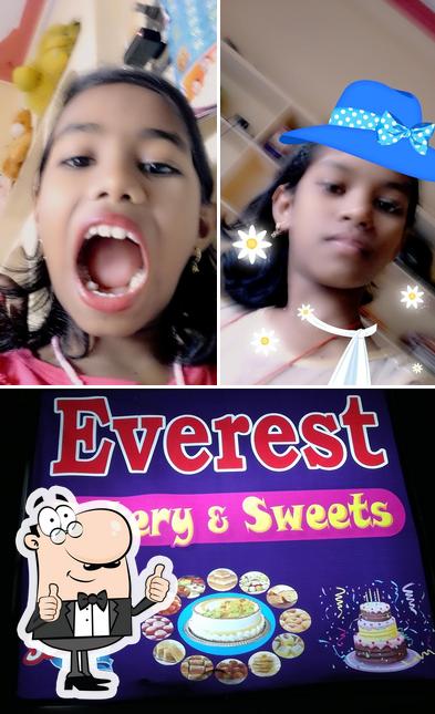 Everest Bakery