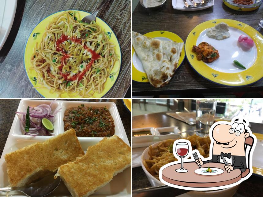 Food at Makhan Bhog