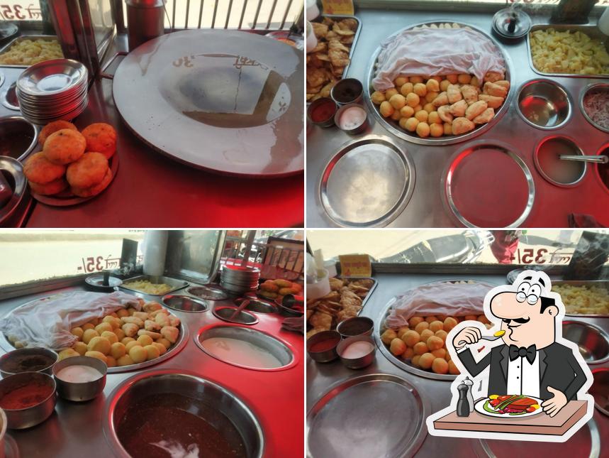 Food at Sharma Chat Bhandar