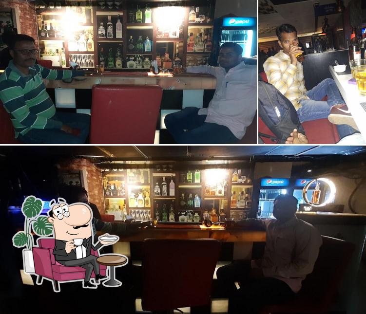 The image of interior and food at Check Mate Bar