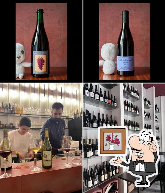 Guarda la immagine che mostra la interni e bevanda di Temp enoteca