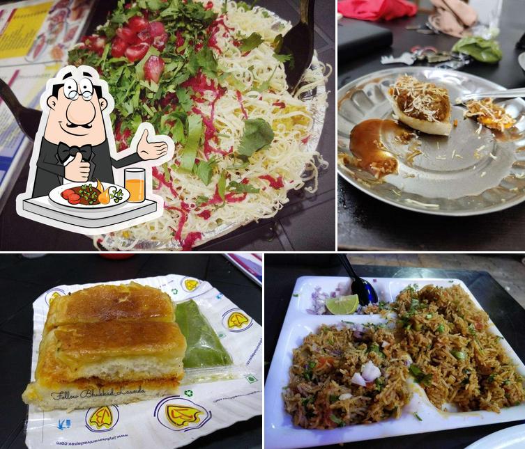 Food at Jai Bhavani Vada Pav, Shobhagpura