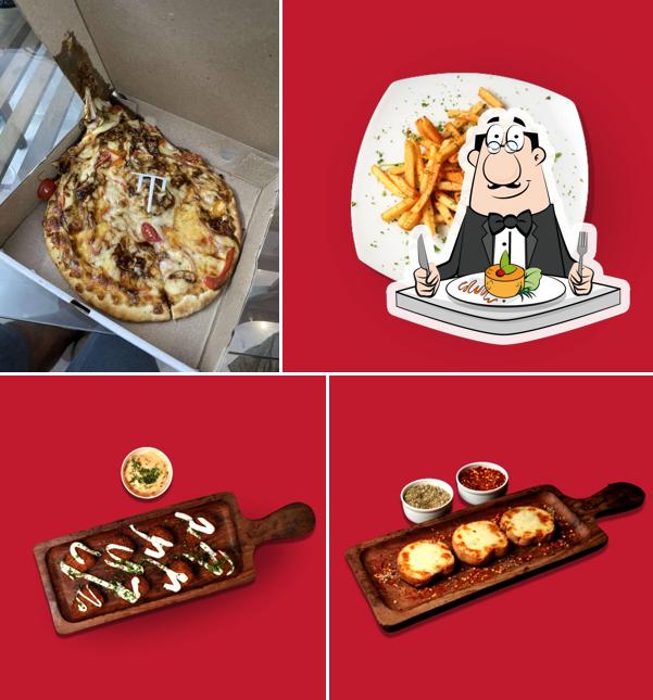 Food at The Pizza Republic