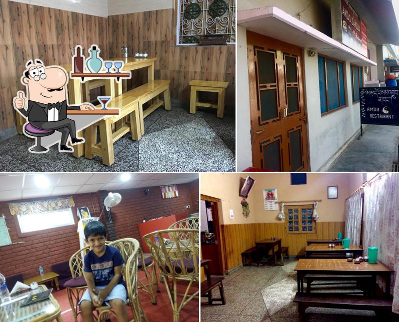 The interior of Amdo Samdup Restaurant ༼ཨ་མདོ་བསམ༌འགྲུབ༌ཟ་ཁང་།༽