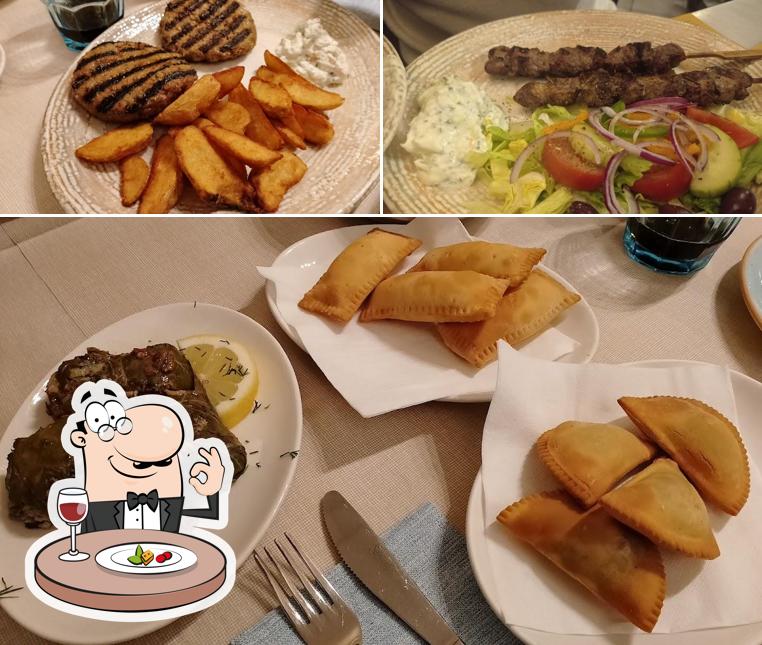 Platti al Delogo - Taverna Greca