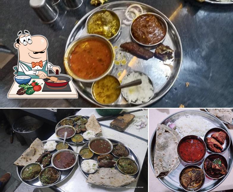 Chicken curry at Jay Malhar Hotel (Special Bhigwan Style Fish)