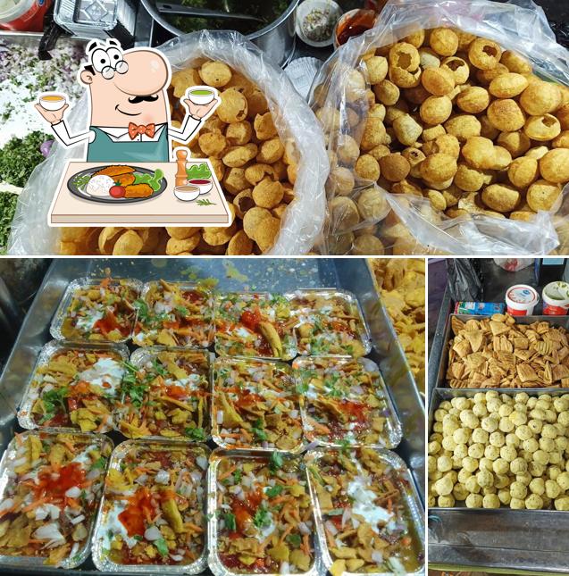 Food at MD चाट चाऊमीन