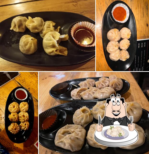 Dumplings at Momo Sa-Khang