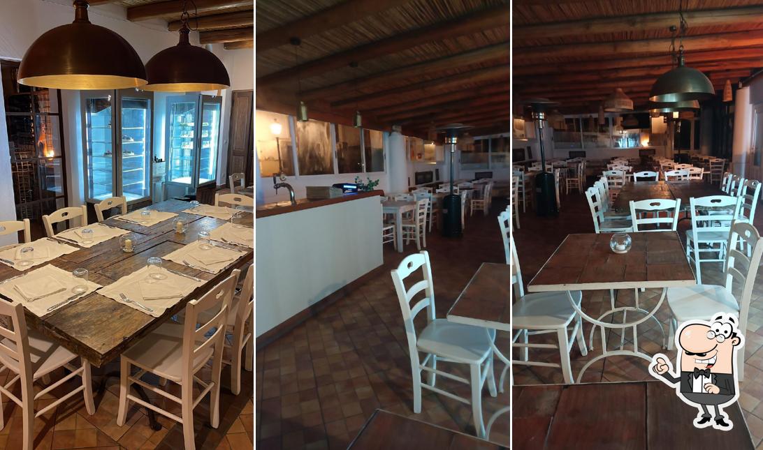 Siediti a un tavolo di “U Cucunciu” Ristorante&Pizzeria