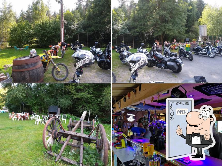 Country Saloon