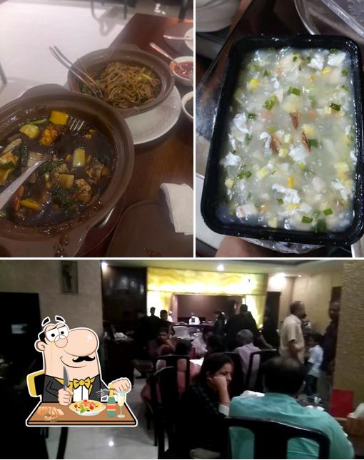 The image of Mainland China Restaurant’s food and interior