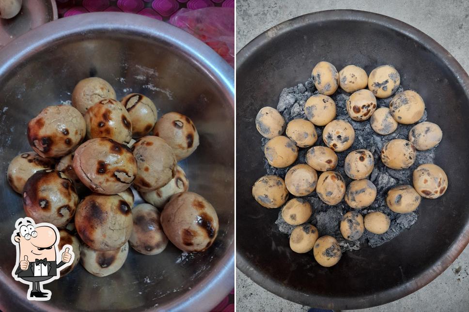 Look at this photo of बाग़ी बलिया बाटी चोखा