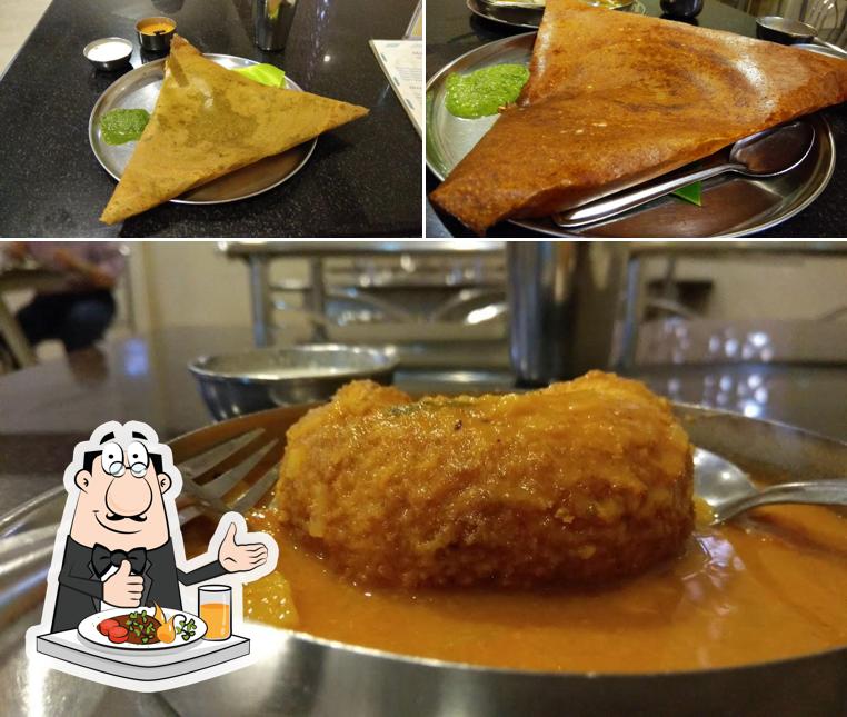 Food at Manohar Vilas