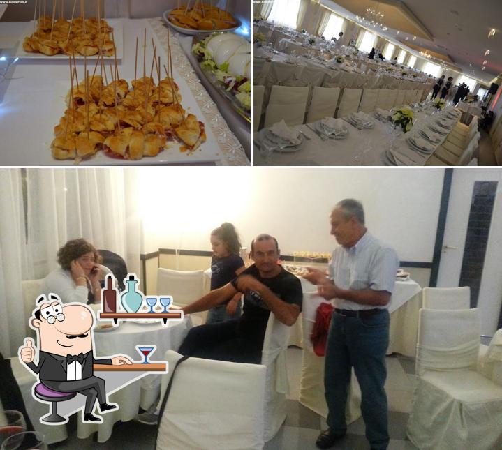 Tra le varie cose da Gronki Srl Hotel Ristorante si possono trovare la interni e cibo