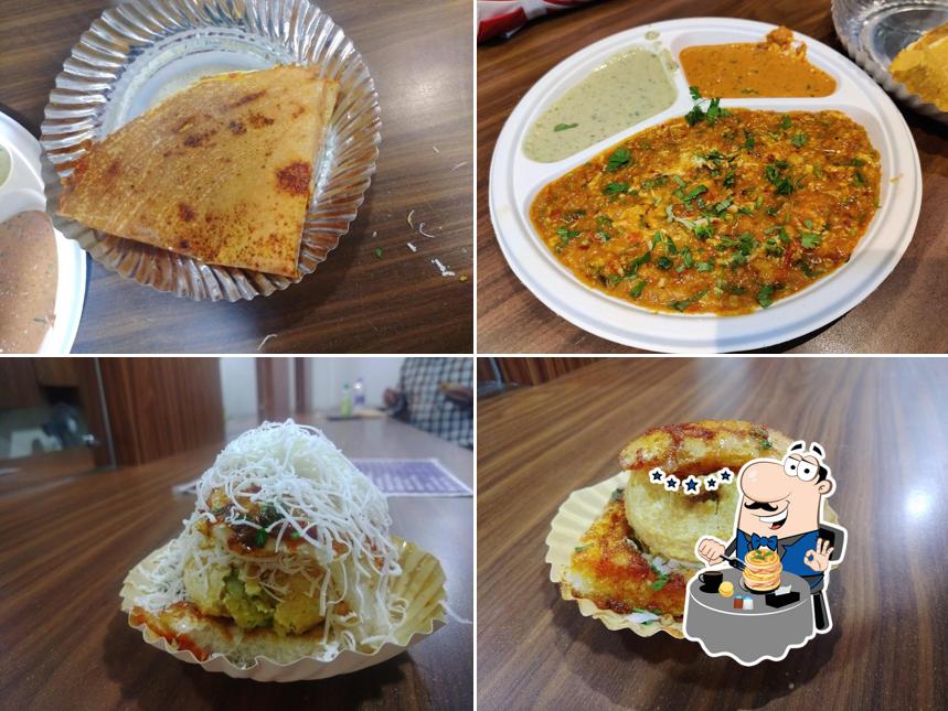 Food at Vivek Snacks Corner