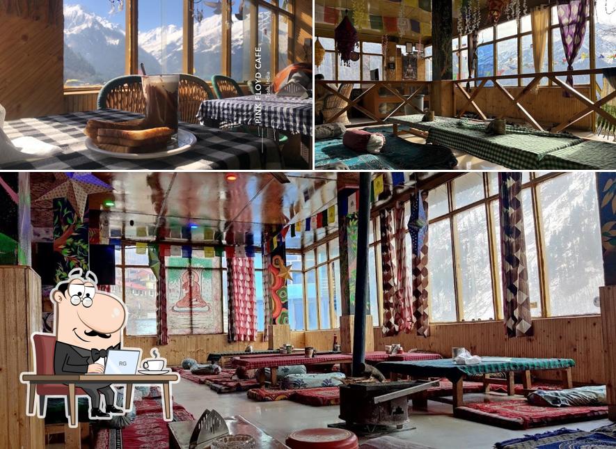 Check out how Pink Floyd Cafe Tosh looks inside