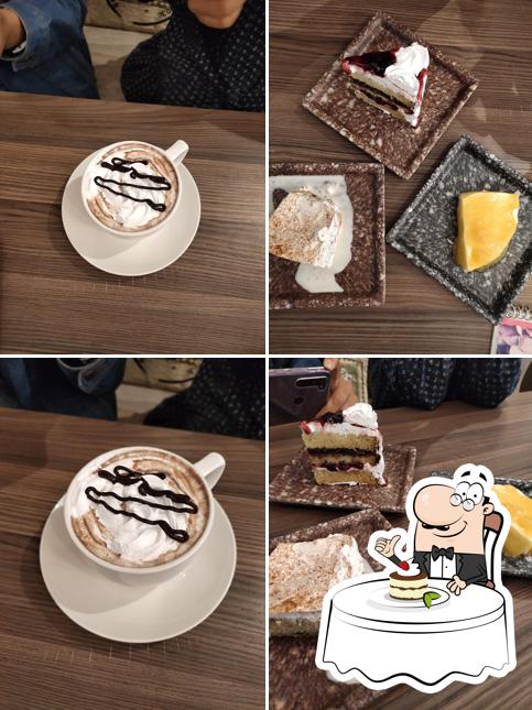 Aura Cake provides a range of sweet dishes