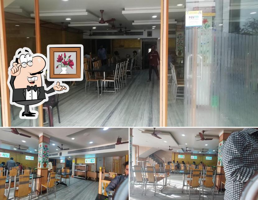 The interior of Hotel Sivaranjani (Madurai Bun Parotta Kadai)