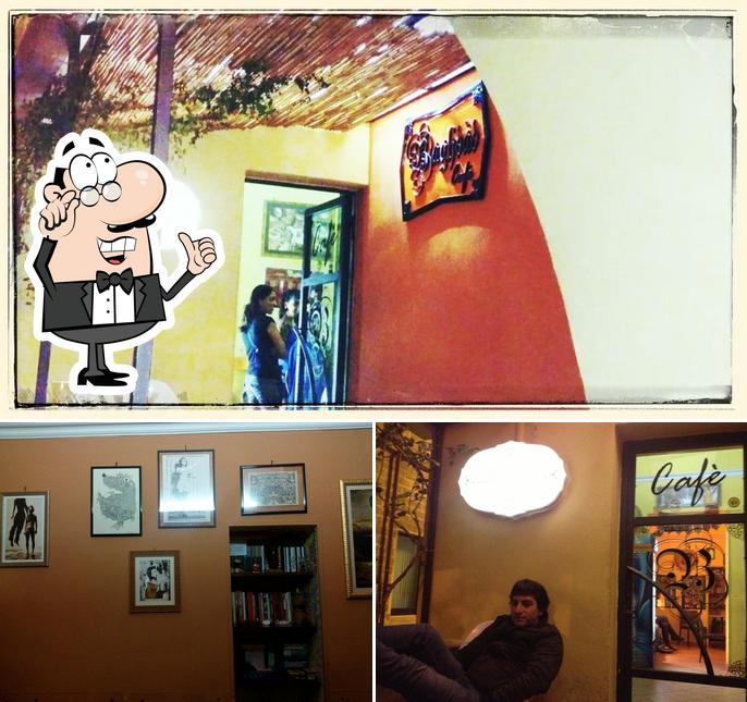 Gli interni di Baghdàd cafè