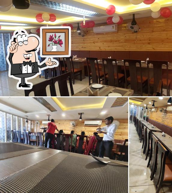 Check out how Shahi Sabjiwala looks inside